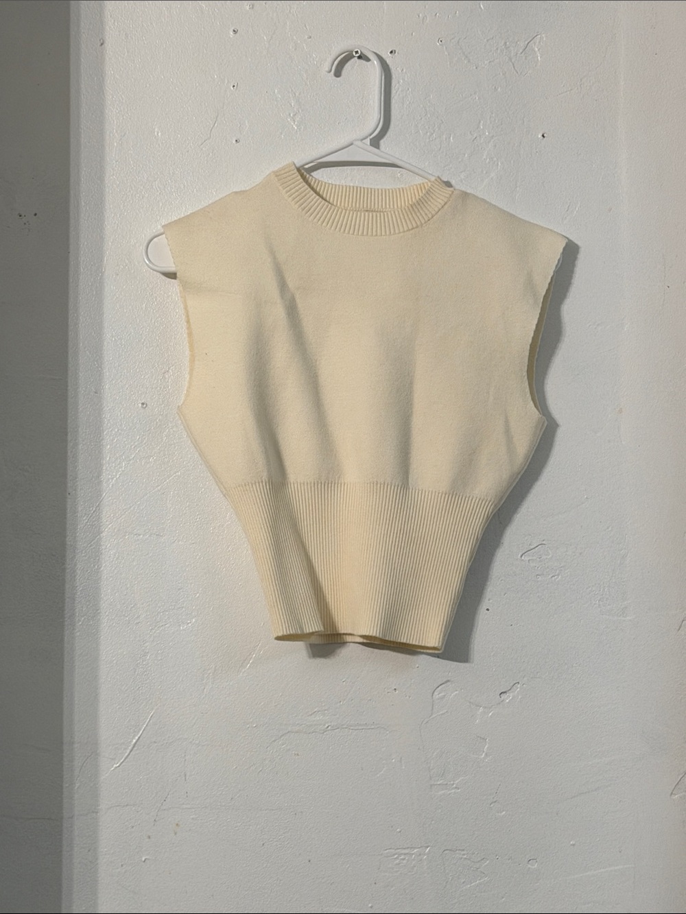 Meshki Sleeveless mock-neck sweater- Cream
